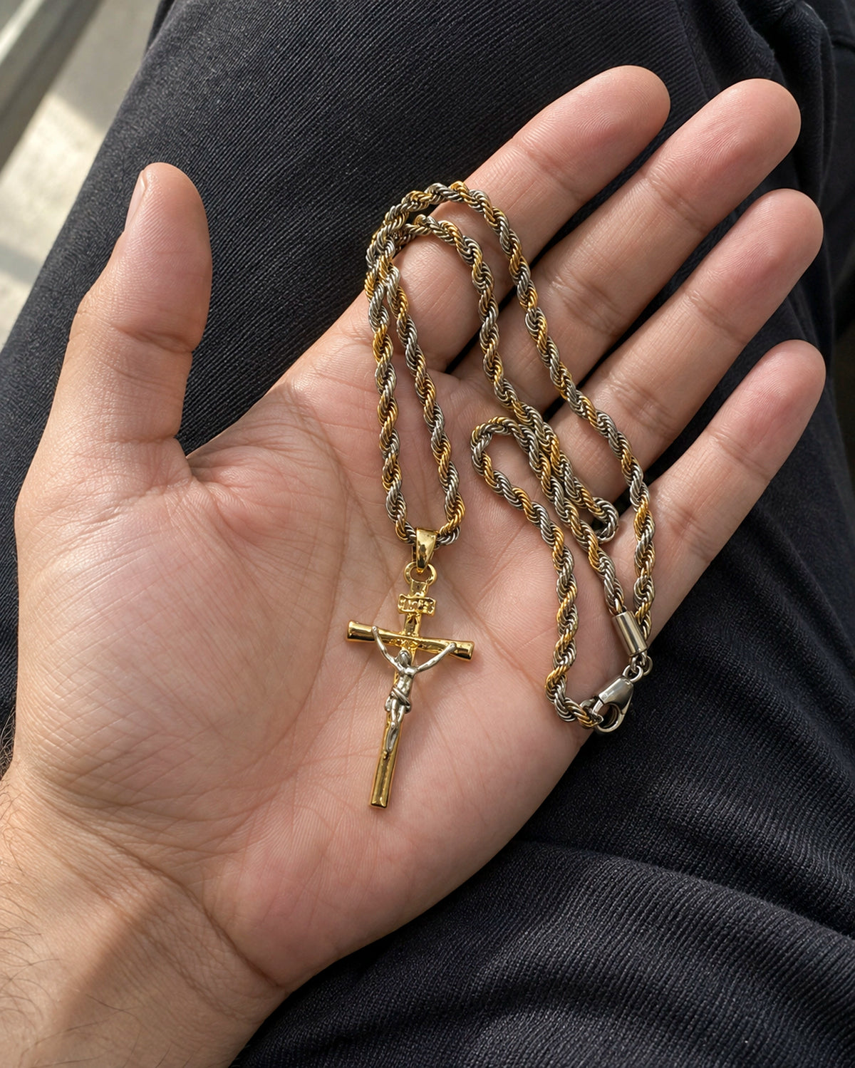 Collar Crucifijo